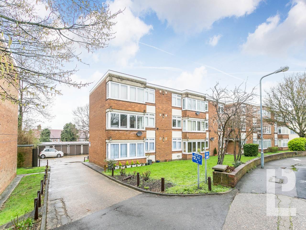 2 bed flat for sale in Elm Court , Love Lane  - Property Image 1